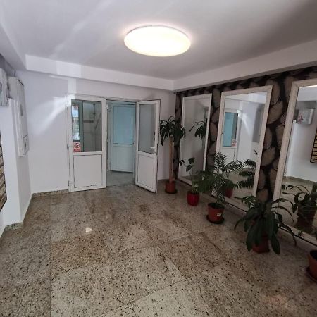 Holidays Inn Studio Bükreş Dış mekan fotoğraf