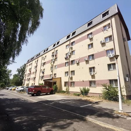 Holidays Inn Studio Bükreş Dış mekan fotoğraf
