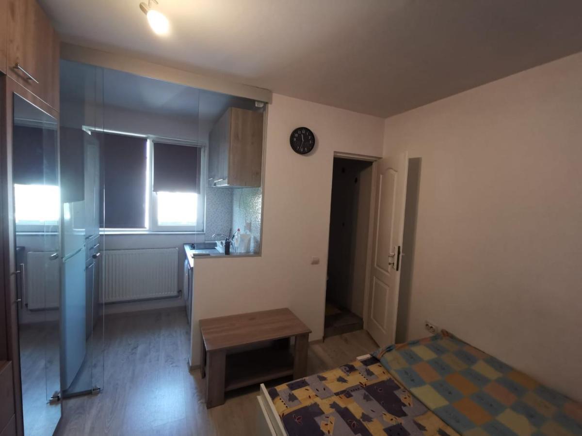 Holidays Inn Studio Bükreş Dış mekan fotoğraf